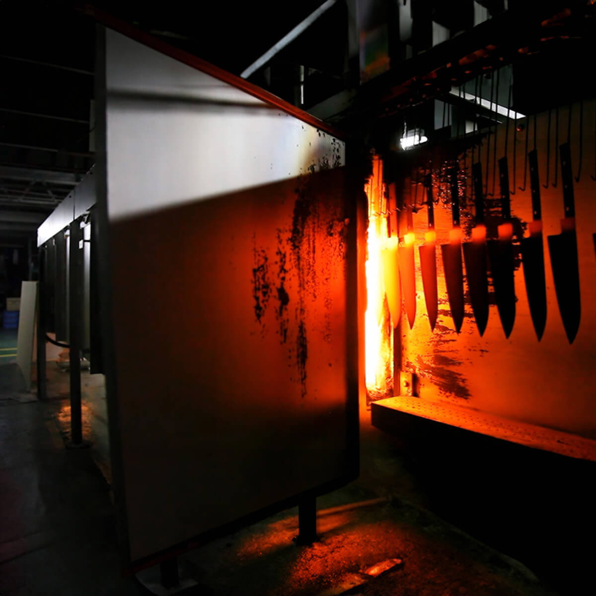 Santokumesser aus Damaststahl von UN-RYU